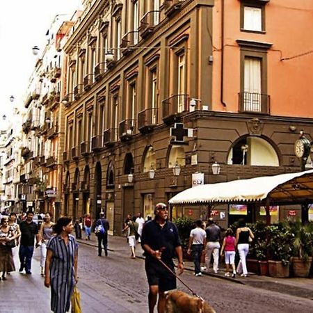 나폴리 Casa Via Toledo. Centralissima E Vicina Al Porto 아파트 외부 사진