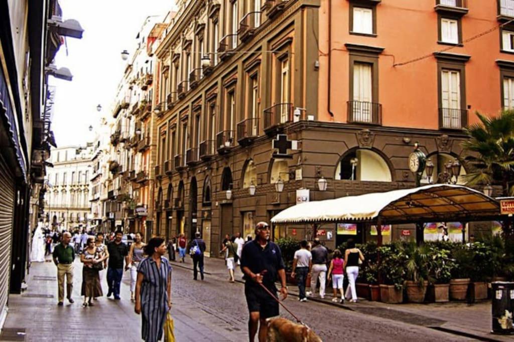 나폴리 Casa Via Toledo. Centralissima E Vicina Al Porto 아파트 외부 사진